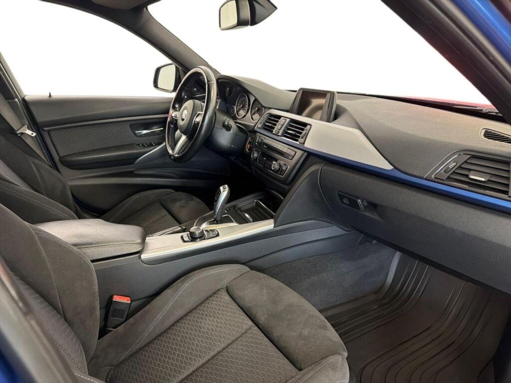 BMW 320 2014 Sininen