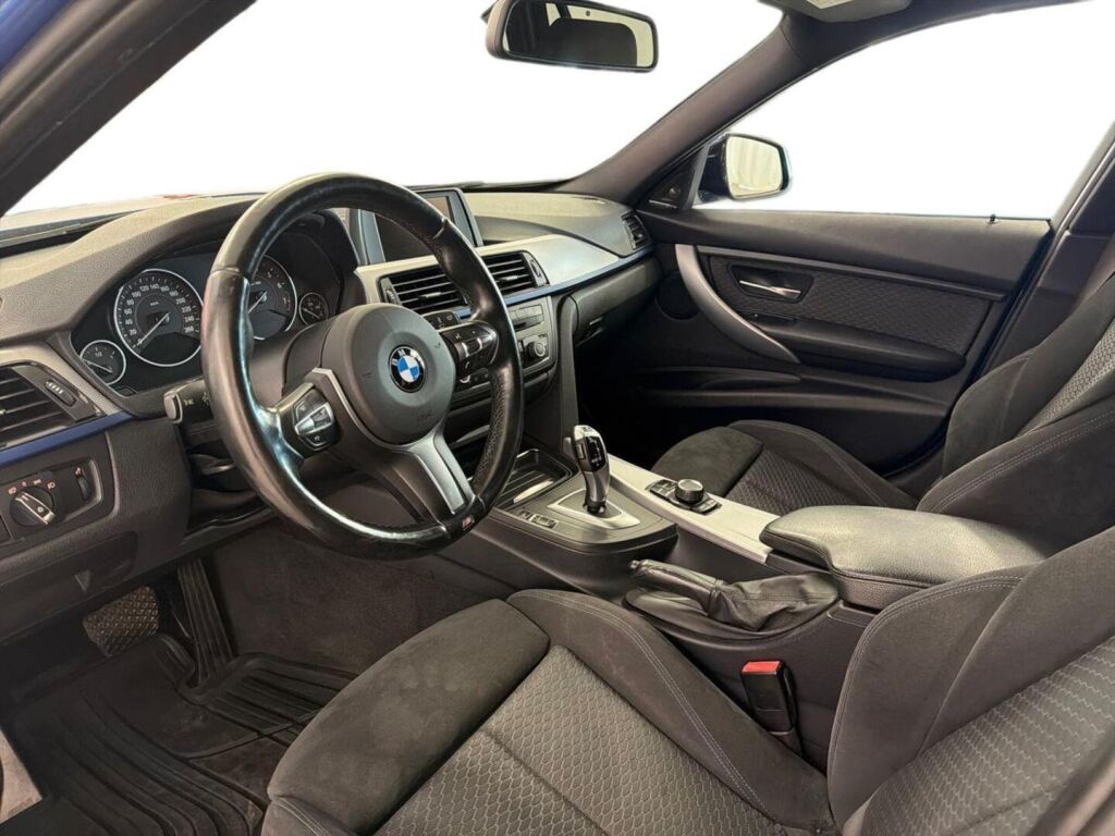 BMW 320 2014 Sininen