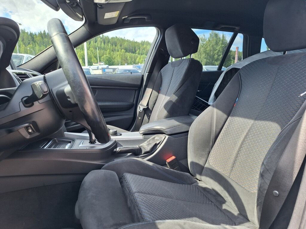 BMW 320 2014 Sininen