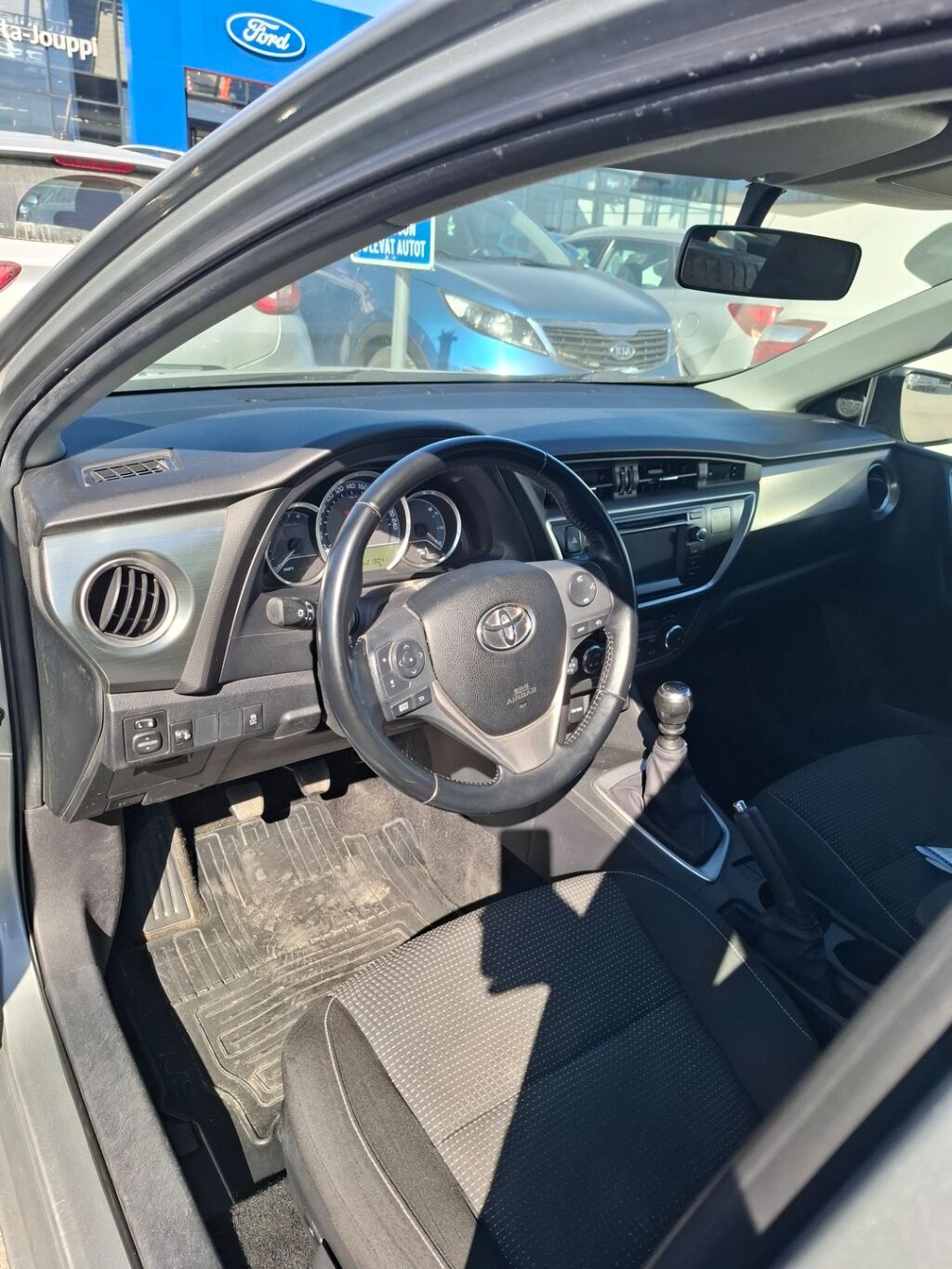 Toyota Auris 2013 Harmaa