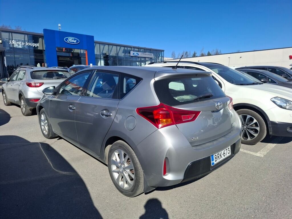 Toyota Auris 2013 Harmaa
