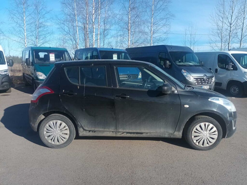 Suzuki Swift 2013 Musta