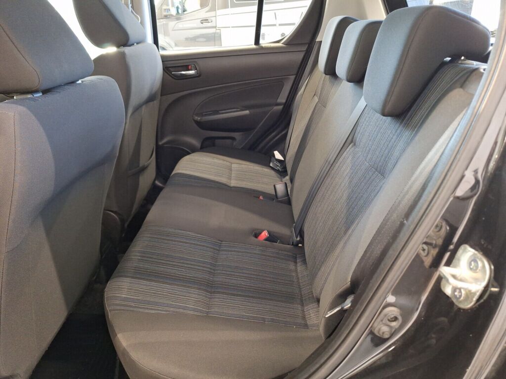 Suzuki Swift 2013 Musta