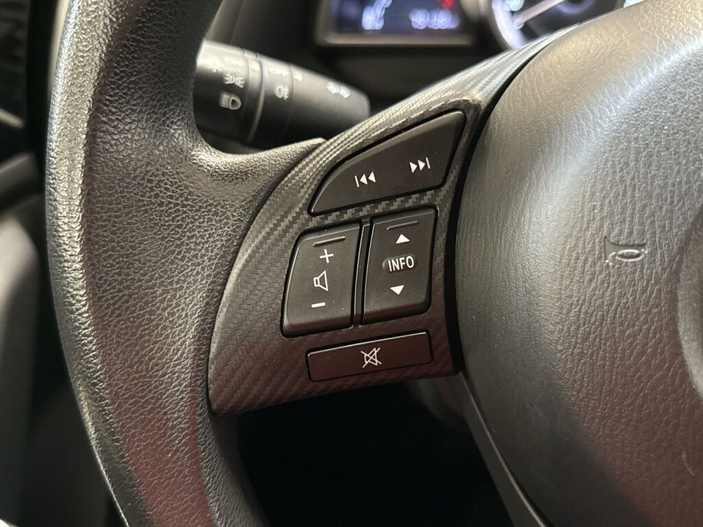 Mazda Mazda3 2014 Punainen