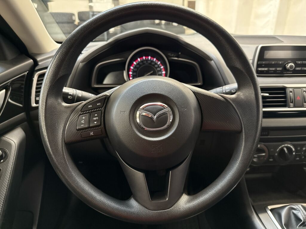 Mazda Mazda3 2014 Punainen
