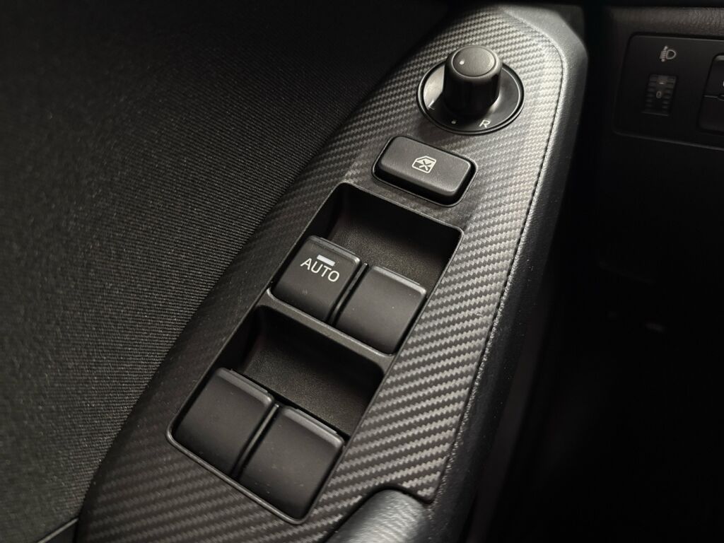 Mazda Mazda3 2014 Punainen