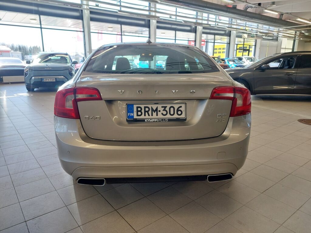 Volvo S60 2013 Ruskea (beige)