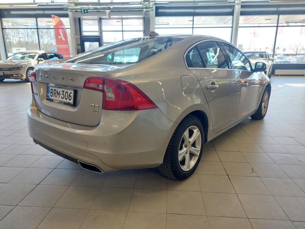 Volvo S60 2013 Ruskea (beige)