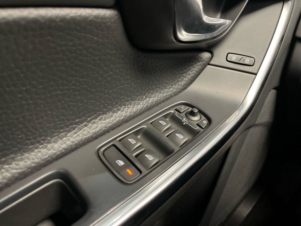 Volvo S60 2013 Ruskea (beige)