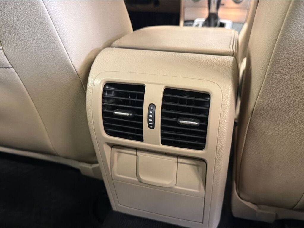 Volkswagen Passat 2014 Ruskea (beige)