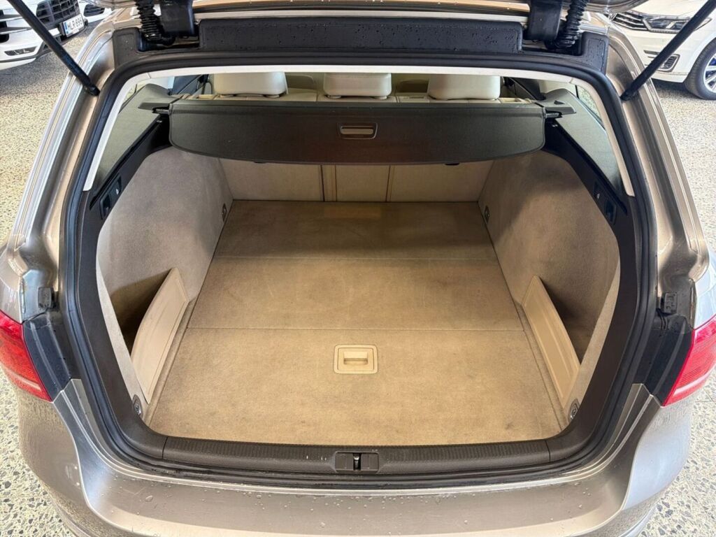 Volkswagen Passat 2014 Ruskea (beige)