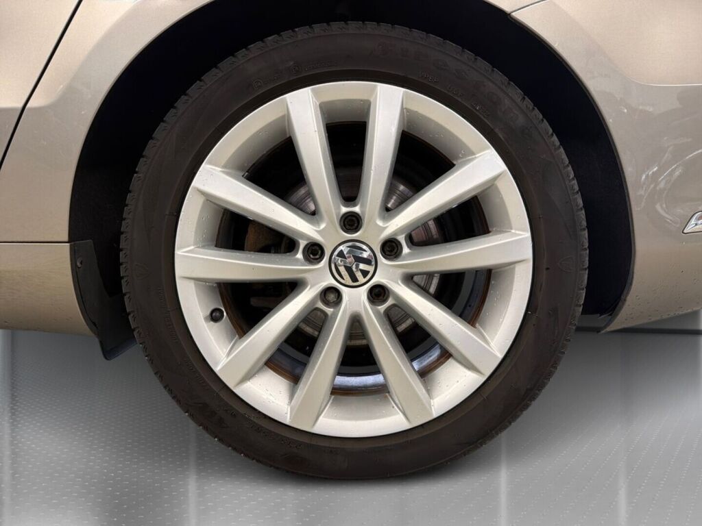 Volkswagen Passat 2014 Ruskea (beige)