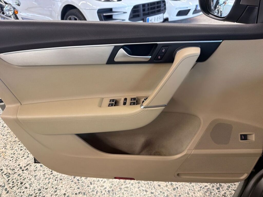 Volkswagen Passat 2014 Ruskea (beige)