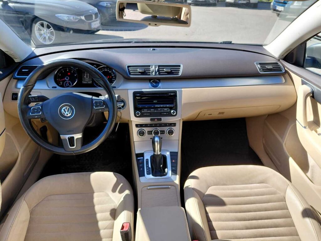 Volkswagen Passat 2014 Ruskea (beige)
