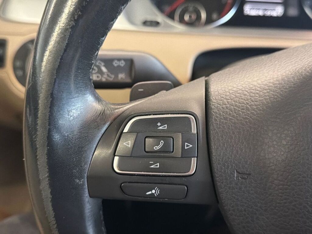 Volkswagen Passat 2014 Ruskea (beige)