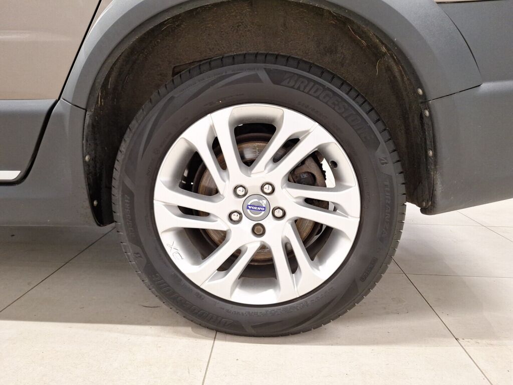 Volvo XC70 2014 Ruskea (beige)