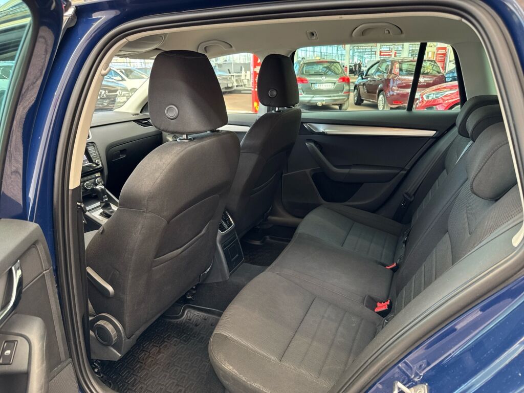 Skoda Octavia 2014 Sininen