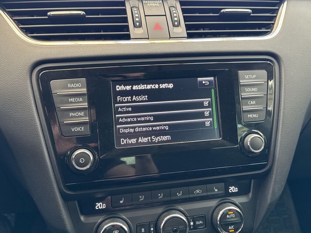 Skoda Octavia 2014 Sininen