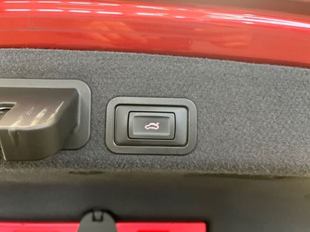 Audi A6 2014 Punainen