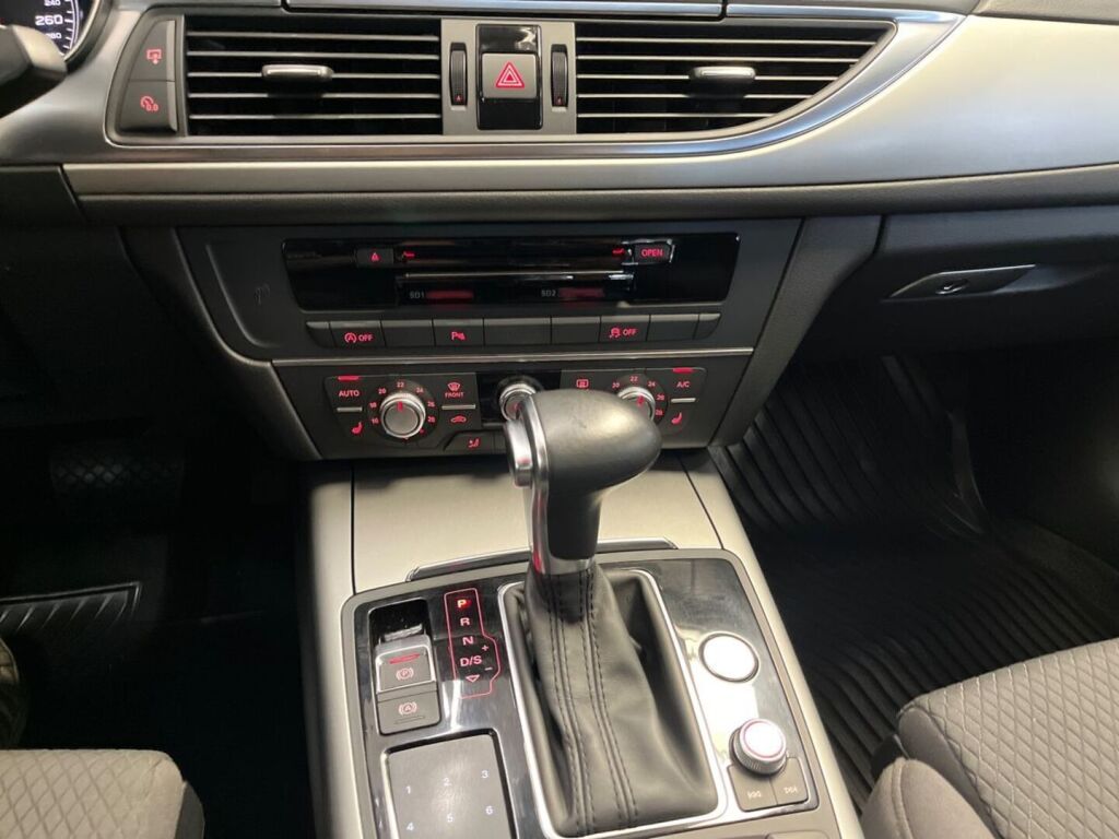 Audi A6 2014 Punainen