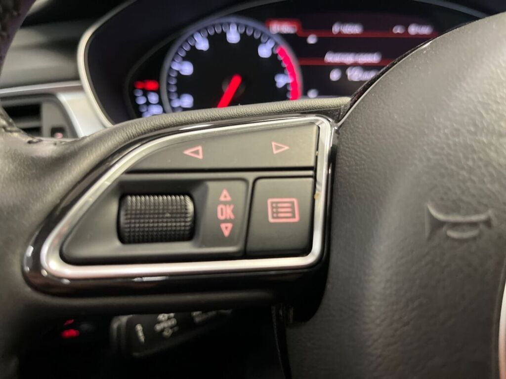Audi A6 2014 Punainen