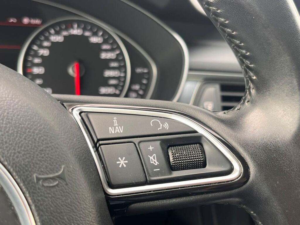 Audi A6 2014 Punainen
