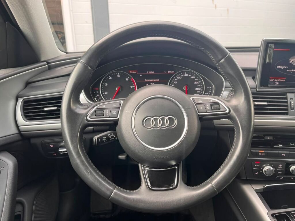 Audi A6 2014 Punainen