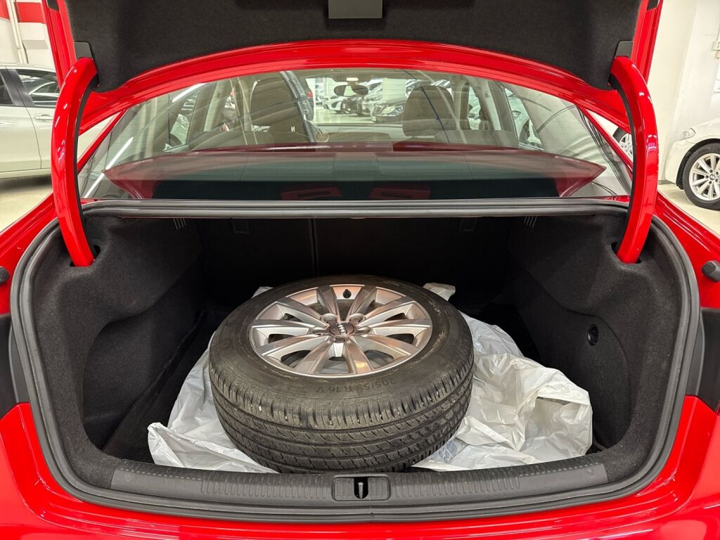 Audi A3 2014 Punainen