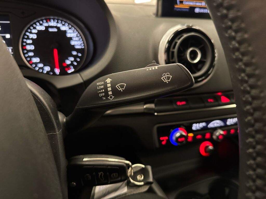 Audi A3 2014 Punainen