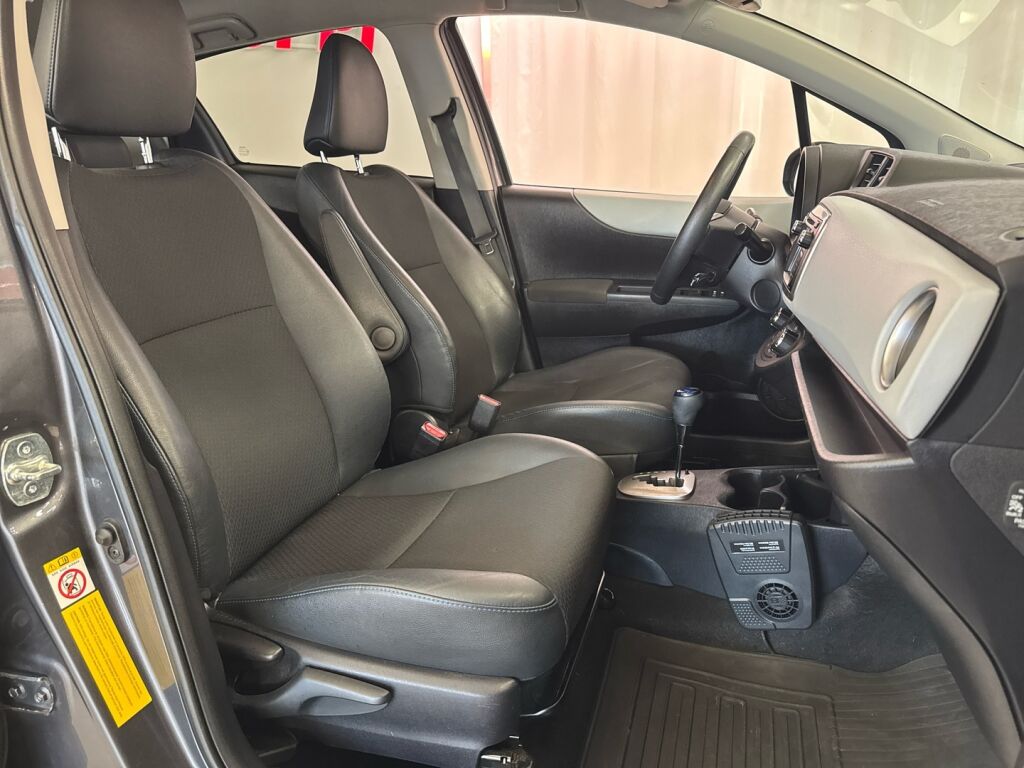 Toyota Yaris 2014 Harmaa