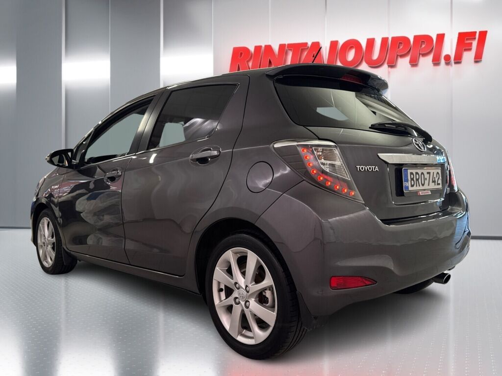 Toyota Yaris 2014 Harmaa