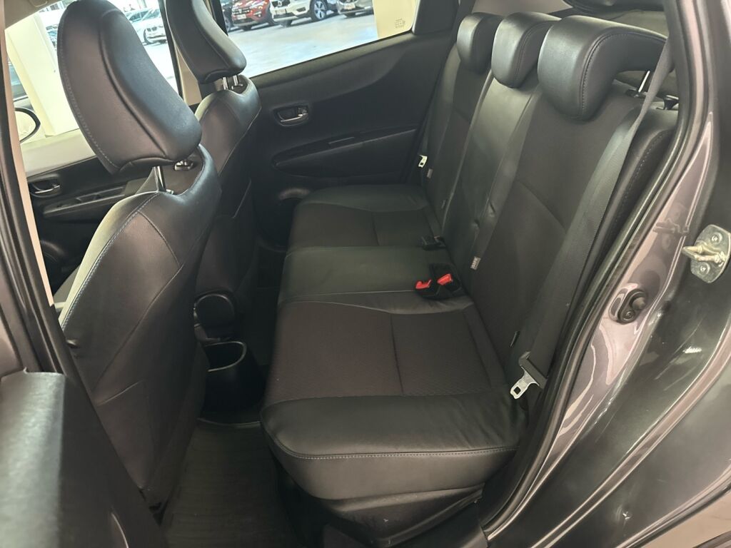 Toyota Yaris 2014 Harmaa