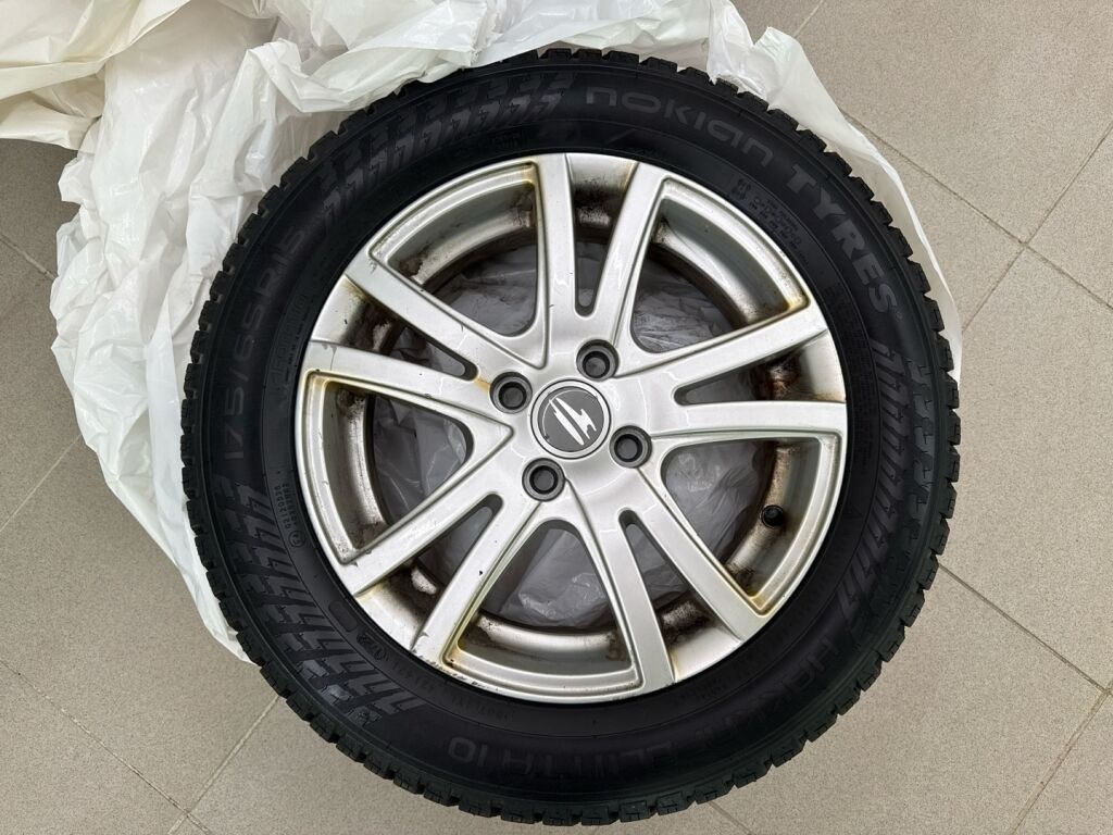 Toyota Yaris 2014 Harmaa