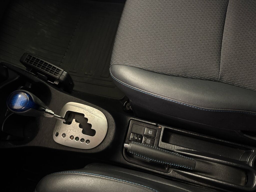 Toyota Yaris 2014 Harmaa