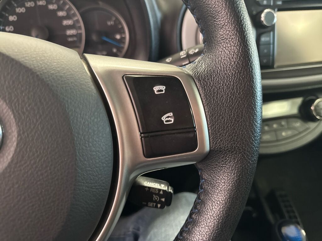 Toyota Yaris 2014 Harmaa