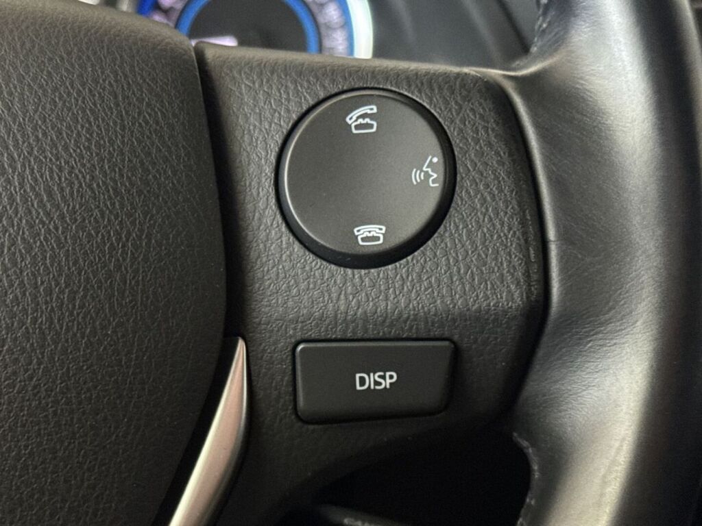 Toyota Auris 2014 Punainen