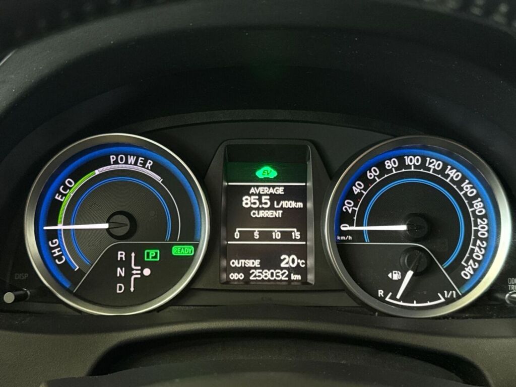Toyota Auris 2014 Punainen
