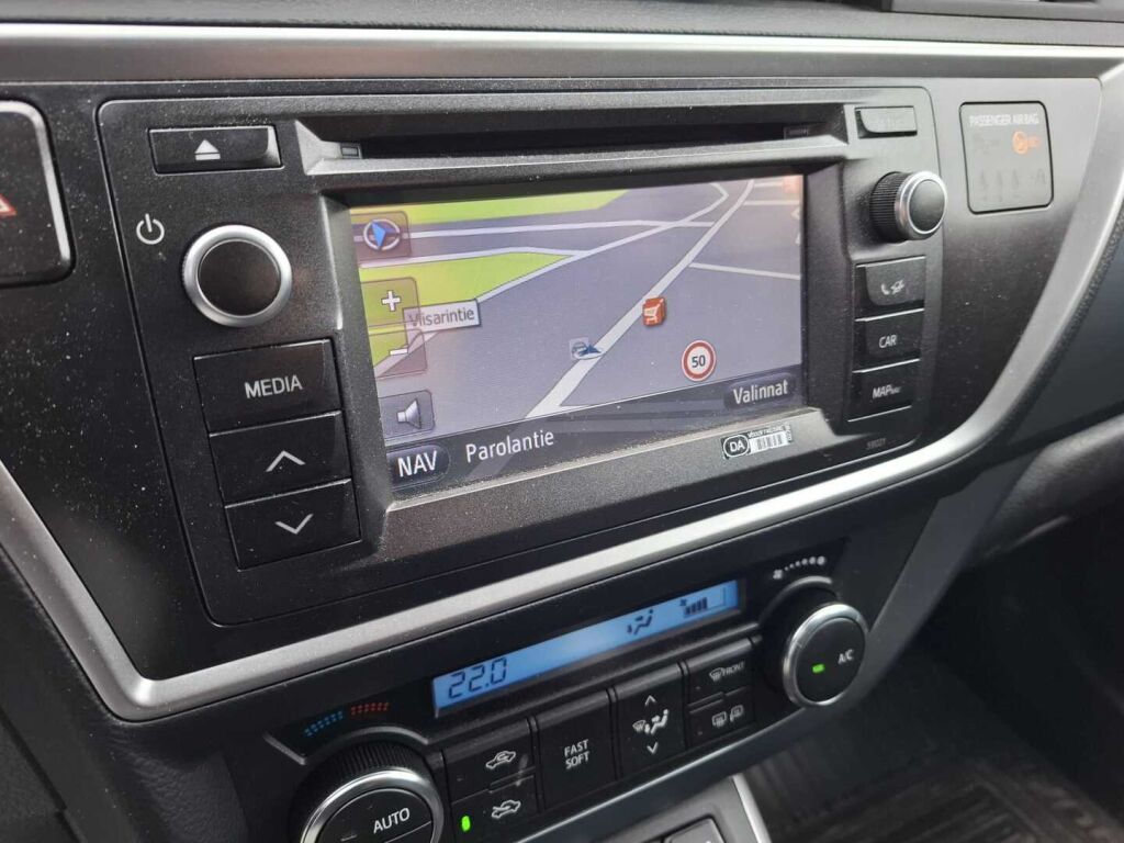 Toyota Auris 2014 Punainen