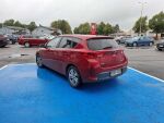 Toyota Auris 2014 Punainen