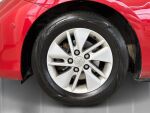 Toyota Auris 2014 Punainen