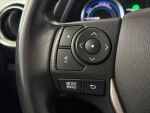 Toyota Auris 2014 Punainen