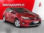 Toyota Auris 2014 Punainen