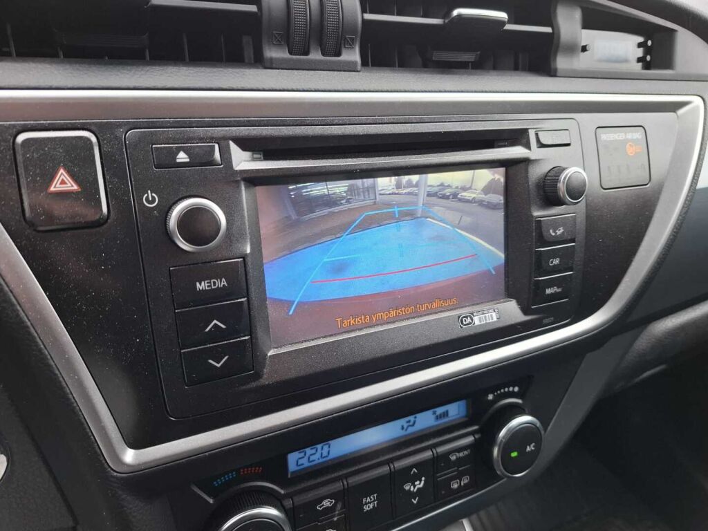 Toyota Auris 2014 Punainen