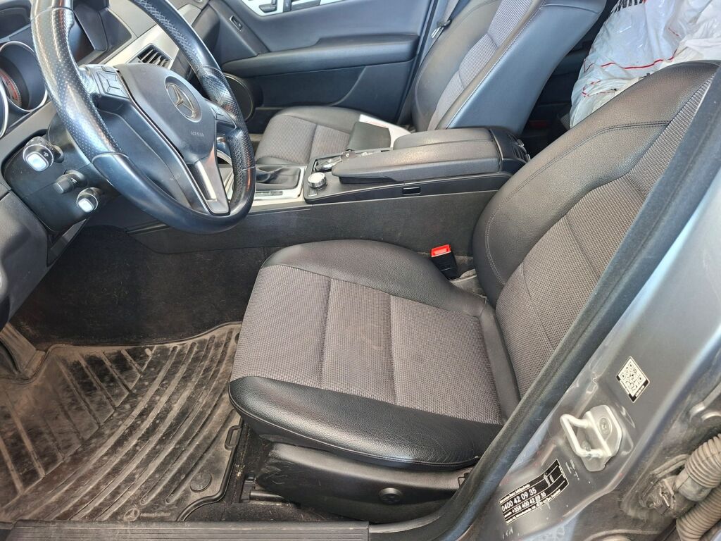 Mercedes-Benz C 2014 Harmaa