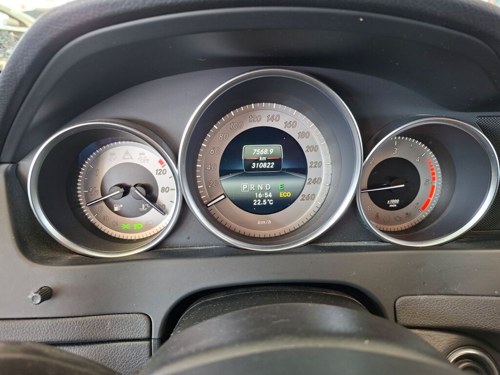 Mercedes-Benz C 2014 Harmaa