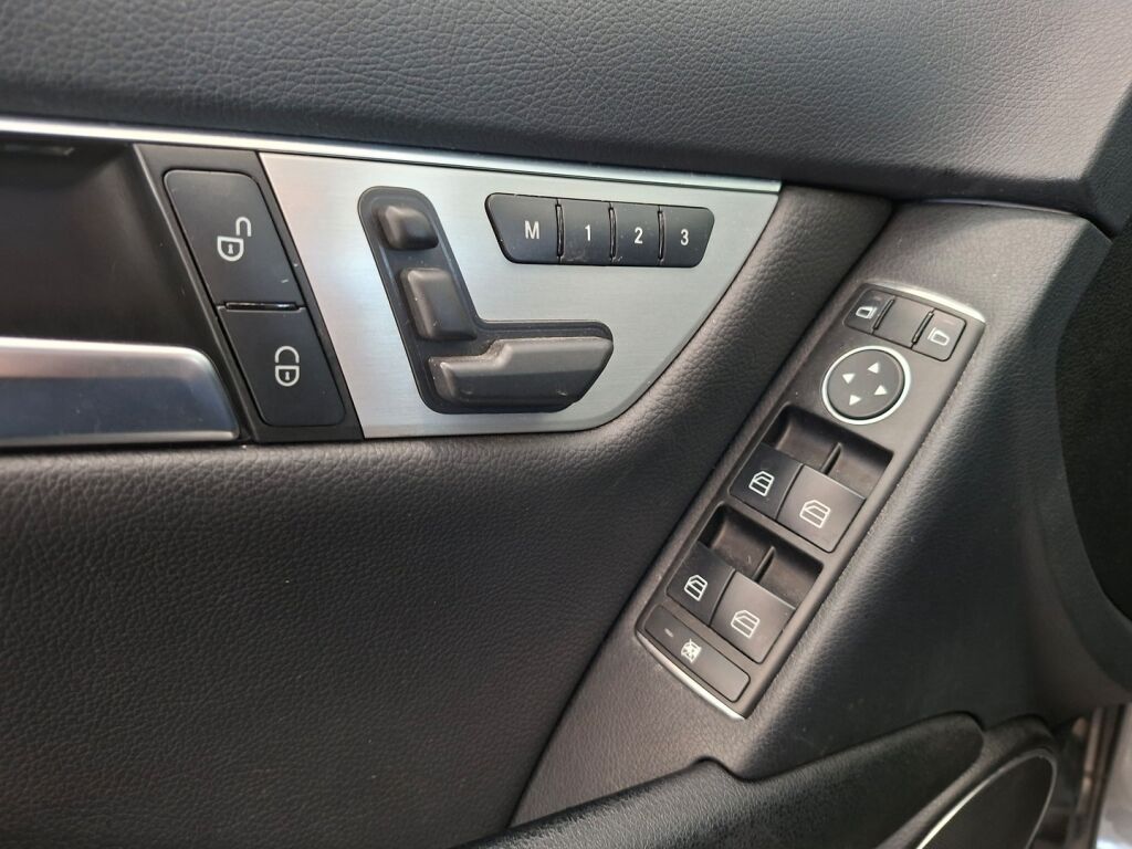 Mercedes-Benz C 2014 Harmaa