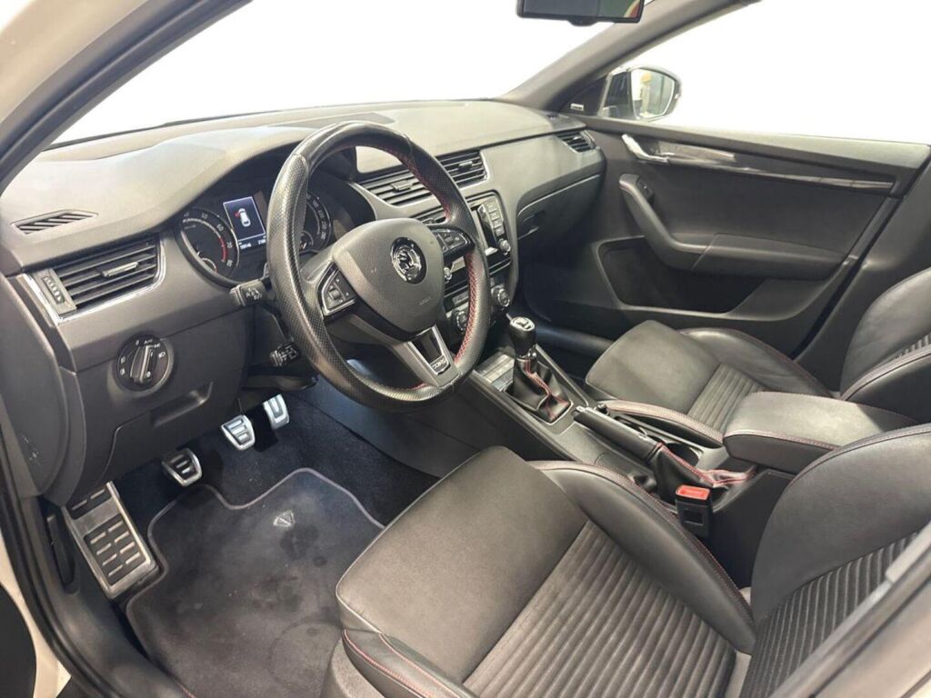 Skoda Octavia 2014 Valkoinen