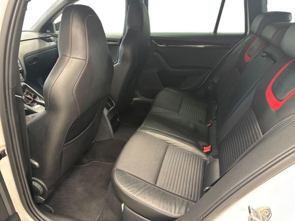 Skoda Octavia 2014 Valkoinen