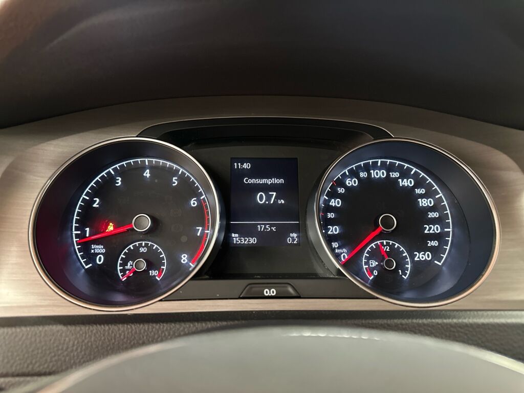 Volkswagen Golf 2014 Musta