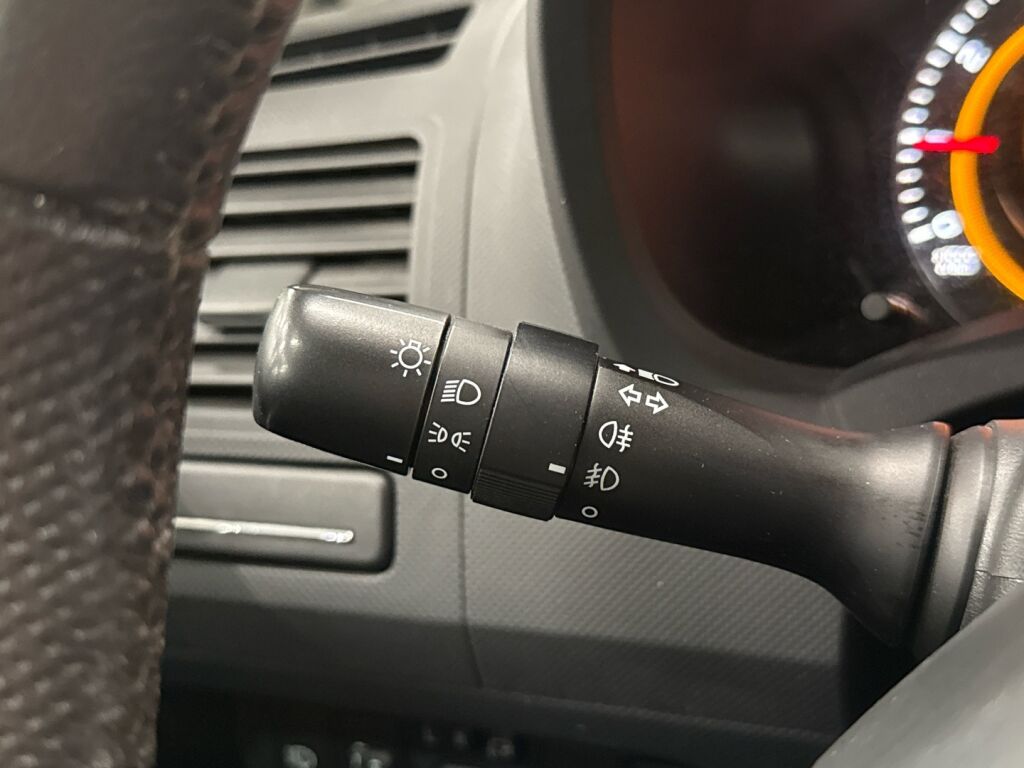 Toyota Auris 2011 Hopea